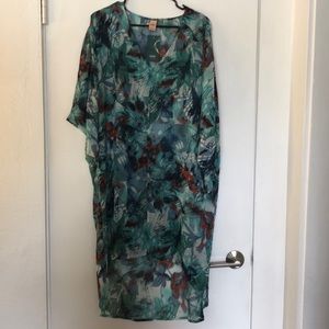 NWT Med/Lrg Smash+Tess caftan